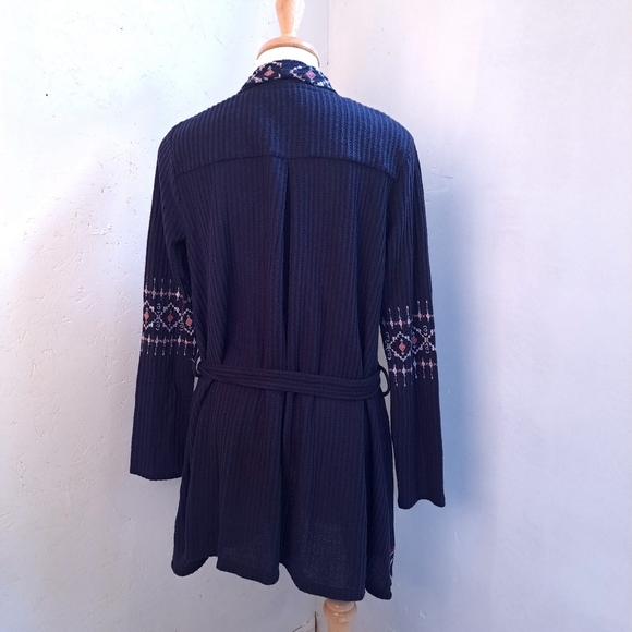Knox rose | Navy blue boho embroidered long sleeved cardigan - Picture 9 of 15